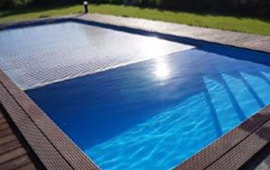 Volet de piscine immergé