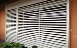 Brise soleil orientable de sécurité